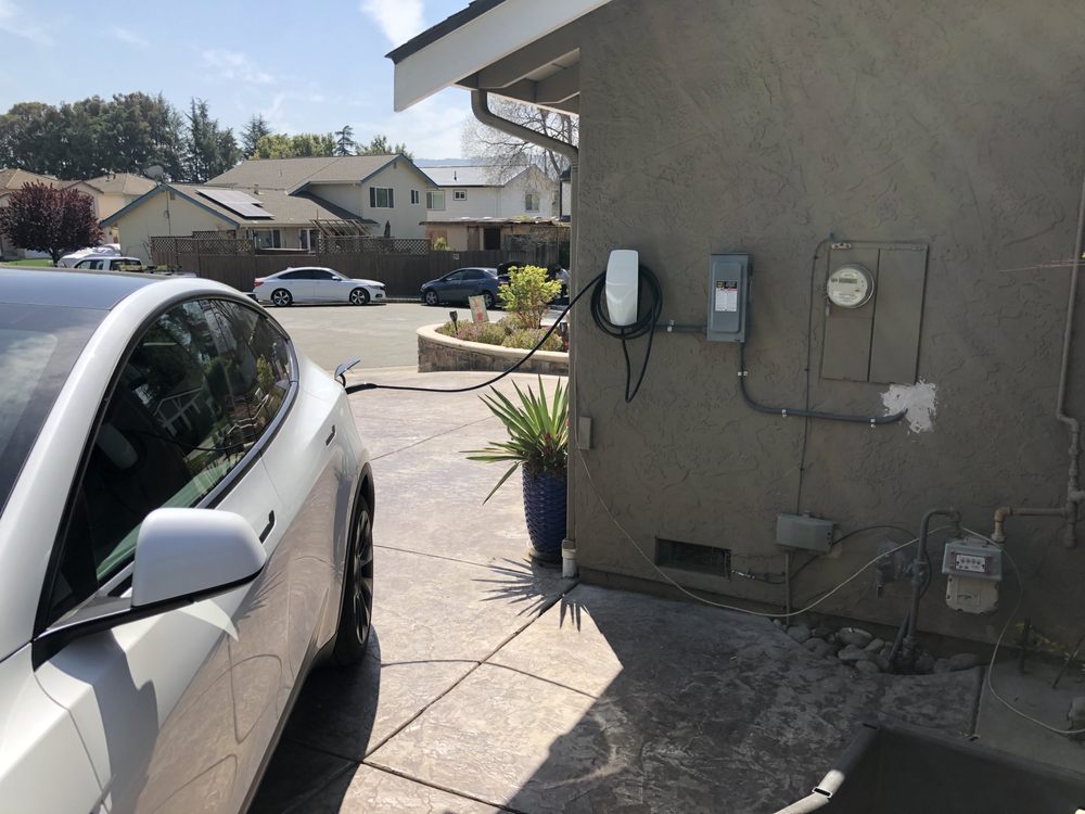 Slide of RNT Electric Solutions