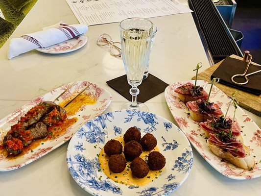 Cicchetti by null