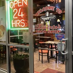 Roberto's Taco Shop - The front of the wonderful Las Vegas Roberto's!