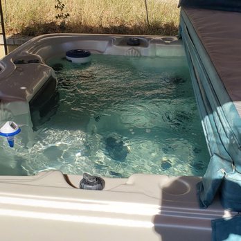 So-Cal Spa Movers - Totally hooked up, filled and heated with awesome powerful jets - Movers Near Me
