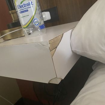 Hampton Inn St. Joseph - Room 216 - Hotels Near Me - Saint Joseph, Missouri