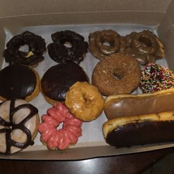 Kennys Donuts - 1 Dozen Donut