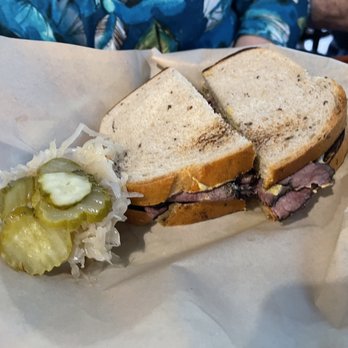 Gili's Kitchen - Caterers Near Me - Jacksonville, Florida
