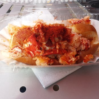 Lobstatonian - A little small for $15 but packs flavor! - Food Trucks Near Me - Washington, DC, District of Columbia Lobstatonian - A little small for $15 but packs flavor! - Food Trucks Near Me - Washington, DC, District of Columbia