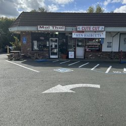 Mai Thai 2 - Plenty of parking.