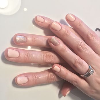 Urban Nail Box - Pretty spring nails, thanks Rachel.  My first appointment was amazing, she's very talented and pays 100% attention on your needs. - Nail Salons Near Me - Seattle, Washington