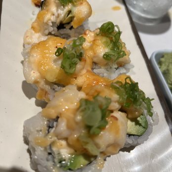 Tomodachi Restaurant - Dynamite Roll - Sushi Bars Near Me - Westlake Village, California Tomodachi Restaurant - Dynamite Roll - Sushi Bars Near Me - Westlake Village, California
