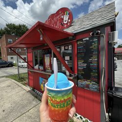 Cold Summer Snowballs - Cotton bubble gum ice with cotton candy flavor on the bottom