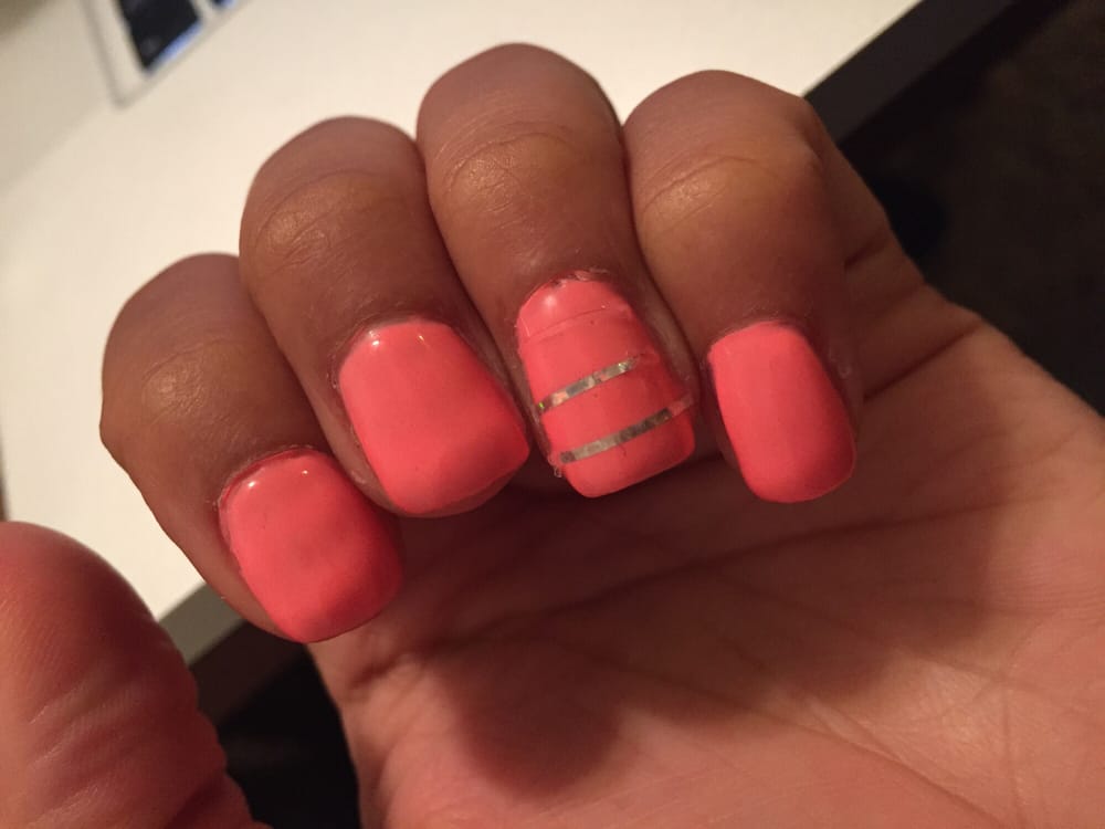 Annie's Nails Logo