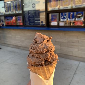 Handel’s Ice Cream - Chocolate Peanut butter brownie - Ice Cream & Frozen Yogurt Near Me - Spring, Texas Handel’s Ice Cream - Chocolate Peanut butter brownie - Ice Cream & Frozen Yogurt Near Me - Spring, Texas