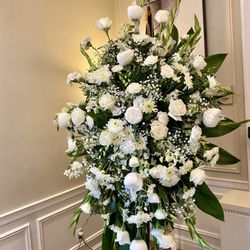 Santos Flowers - Flower spray.