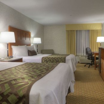 Moab Valley Inn - Two Queen Room at Moab Valley Inn - Hotels Near Me - Moab, Utah