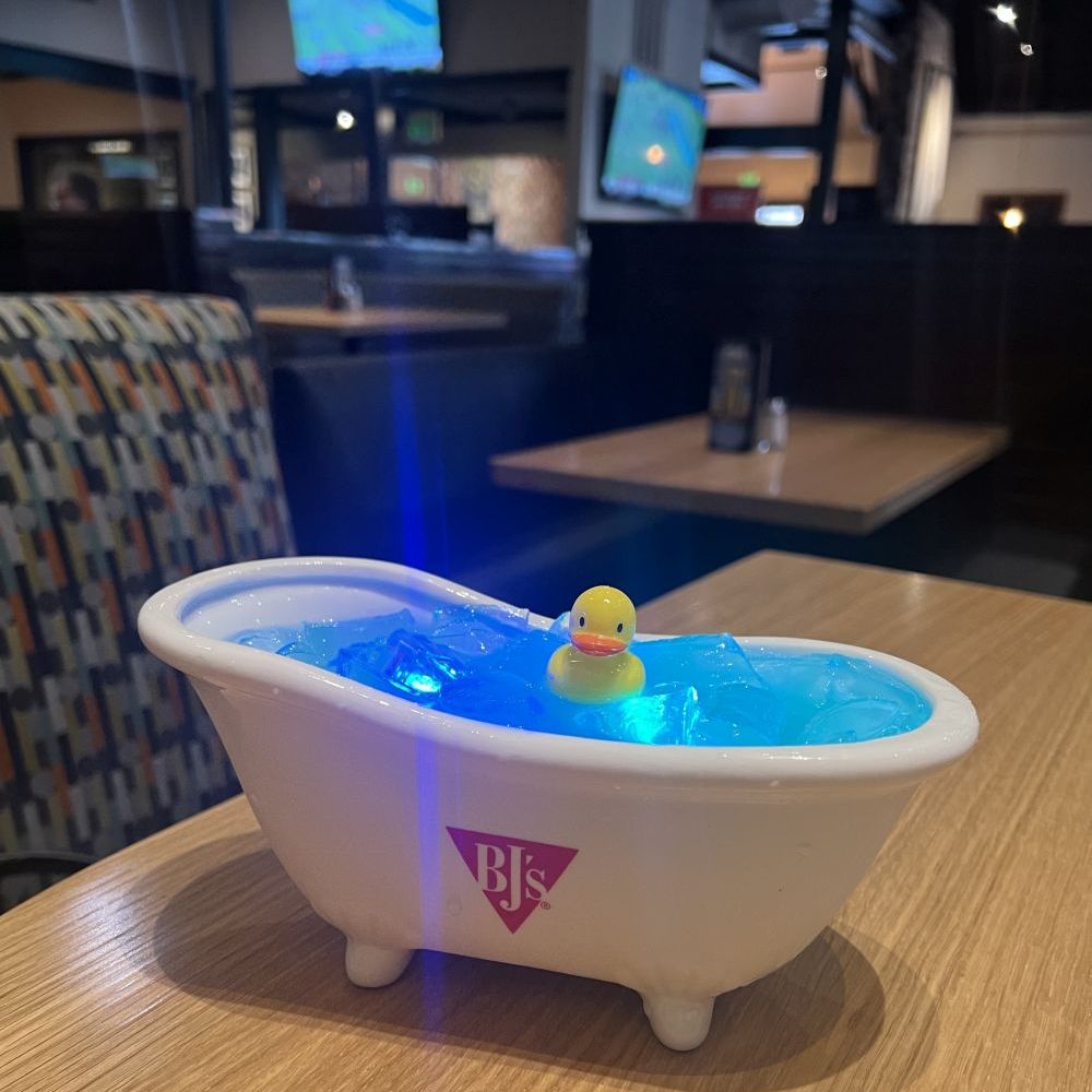 BJ's Restaurant & Brewhouse - Ducky cocktail - Pizza Near Me - Burbank, California
