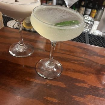 Mermaid Bar - French 75!!! - Cocktail Bars Near Me - Fernandina Beach, Florida