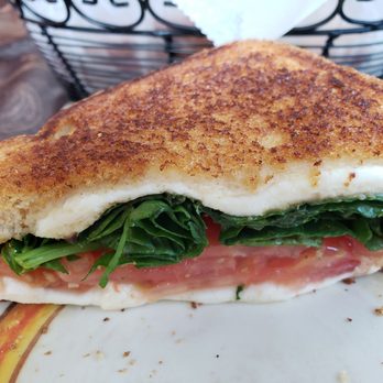 4 Seasons Cafe - Cafes Near Me - Newark, New Jersey