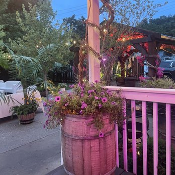 La Lanterna Restaurant & Caffe - Italian Near Me - Yonkers, New York