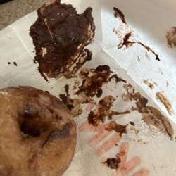 Dunkin' - Bottom donut