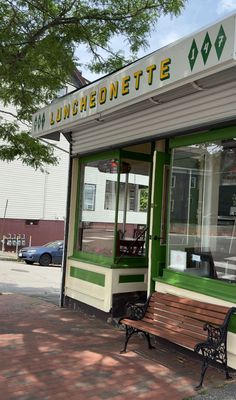 Luncheonette by null