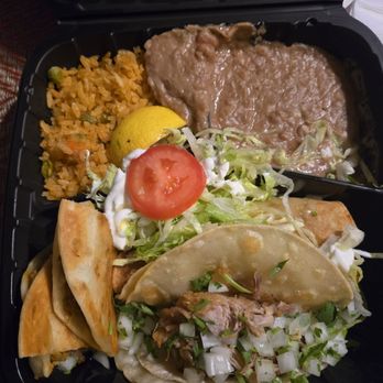 El Paisa Taqueria - My favorite meal, the sampler. Comes with a half quesadilla, , 1 taco, two flatuas with rice and beans - Mexican Near Me - Carrollton, Texas El Paisa Taqueria - My favorite meal, the sampler. Comes with a half quesadilla, , 1 taco, two flatuas with rice and beans - Mexican Near Me - Carrollton, Texas