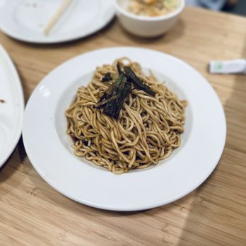 Shanghai time - Scallion noodles, decent - Shanghainese Near Me - New York, New York Shanghai time - Scallion noodles, decent - Shanghainese Near Me - New York, New York
