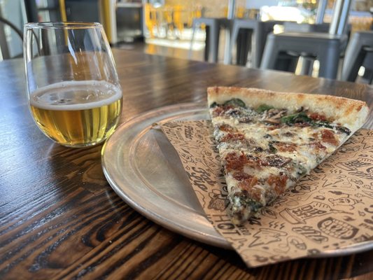 Fat Lip Pizza & Beer by null