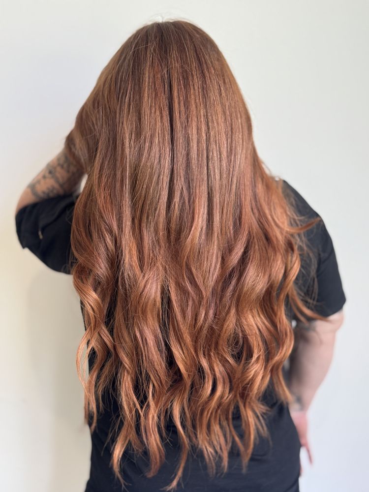 Nicole Lindo Hair Stylist Image