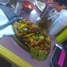 Cena De Fajitas Mixta / 25. Mixed Fajitas Dinner