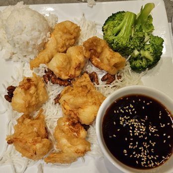 Green Leaf - Crispy Jumbo Shrimp with Honey Sesame Sauce - Japanese Near Me - Cockeysville, Maryland