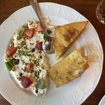 GIN GIN’S - Updated October 2024 - 224 Photos & 75 Reviews - Summer Ave