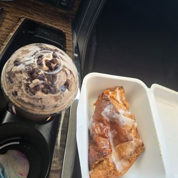 Lodi Coffee - Triple chocolate frappe and apple cinnamon crescent - Coffee & Tea Near Me - North Charleston, South Carolina Lodi Coffee - Triple chocolate frappe and apple cinnamon crescent - Coffee & Tea Near Me - North Charleston, South Carolina