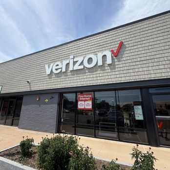 Verizon - Mobile Phones Near Me - Huntington Station, New York Verizon - Mobile Phones Near Me - Huntington Station, New York