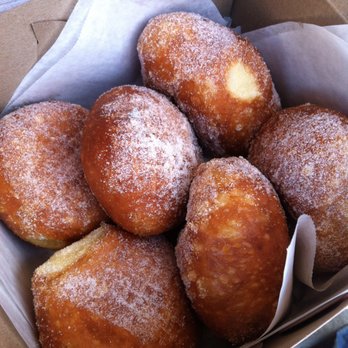 Leonard's Bakery - Bakeries Near Me - Honolulu, Hawaii