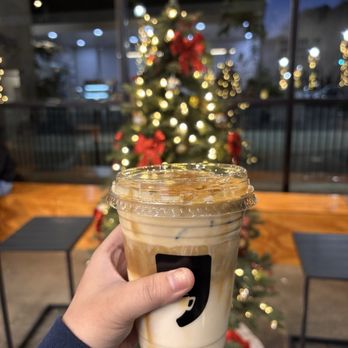 Cafe Comma - Coffee & Tea Near Me - Atlanta, Georgia