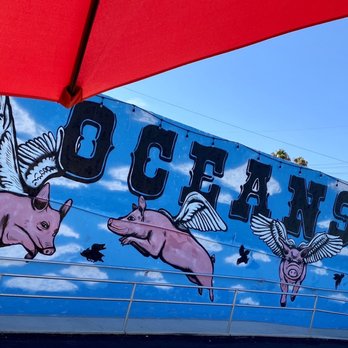 Flying Pig Pub & Kitchen - Pubs Near Me - Oceanside, California