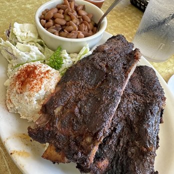 County Line On The Lake - Beef rib platter - Barbeque Near Me - Austin, Texas County Line On The Lake - Beef rib platter - Barbeque Near Me - Austin, Texas