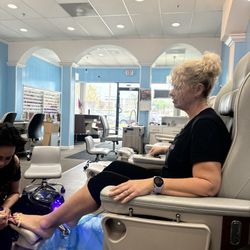 Cindy's Nails - One of several high end massage chairs..