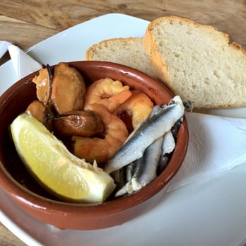 George Hotel - Seafood starter. Not bad, but at 5 UKP a little too expensive. - Hotels Near Me - Inveraray, AGB