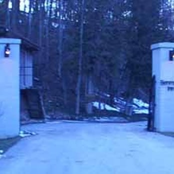 Benmiller Inn & Spa - Gates to Ben Miller Inn - Hotels Near Me - Goderich, Ontario