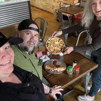 North End Pizzeria - The owner Jeanette was amazing!!! - Pizza Near Me - Burbank, California North End Pizzeria - The owner Jeanette was amazing!!! - Pizza Near Me - Burbank, California