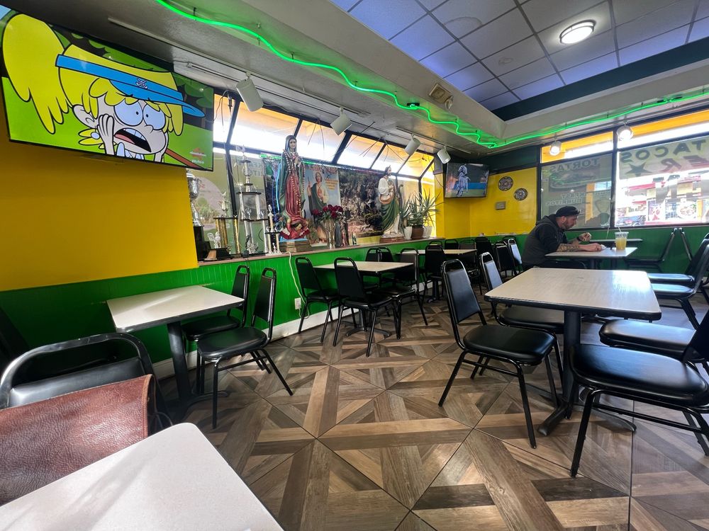 Los Gallitos Taqueria