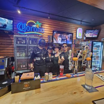 Localz Bistro - Fun-loving staff! - New American Near Me - Sandy, Utah