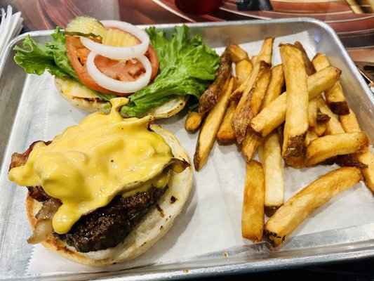 Cutter's Bar & Grill by null