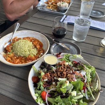 Oxbow Bar & Grill - Seafood etoufette, fish and chips, Oxbow salad - Bars Near Me - Fort Myers, Florida