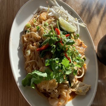 Basil - Pad thai - Thai Near Me - Mount Pleasant, South Carolina Basil - Pad thai - Thai Near Me - Mount Pleasant, South Carolina
