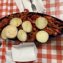 C'est Bon Cafe - 3-lbs of crawfish comes with corn and potatoes