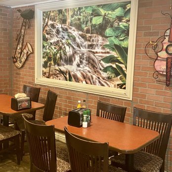 Jam Eng - Plenty of seating - inside and out. - Caribbean Near Me - Orlando, Florida