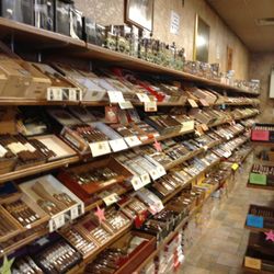 Jr Cigars Clayton - Inside view