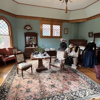 Miramont Castle - the living room of a victorian mansion - Tea Rooms Near Me - Manitou Springs, Colorado Miramont Castle - the living room of a victorian mansion - Tea Rooms Near Me - Manitou Springs, Colorado