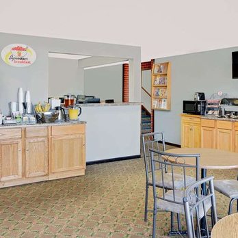Super 8 by Wyndham Macomb - Property amenity - Hotels Near Me - Macomb, Illinois