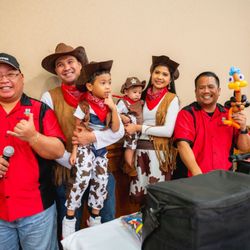 Balloon Twisters Hawaii - My family and the party tandem
